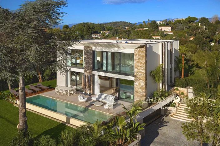 Image No.2-5 Bed House for sale