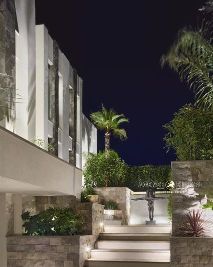 Image No.5-5 Bed House for sale