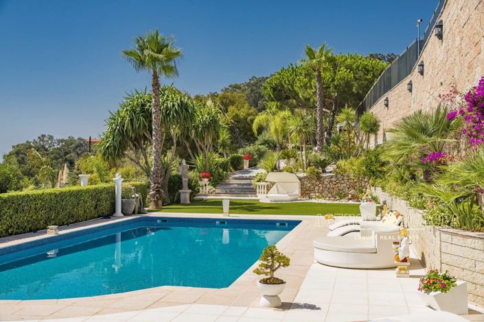 Image No.11-5 Bed House for sale