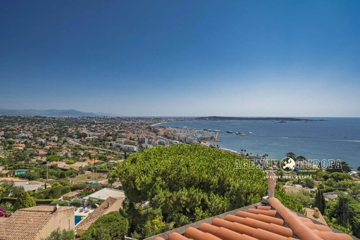 Image No.14-5 Bed House for sale