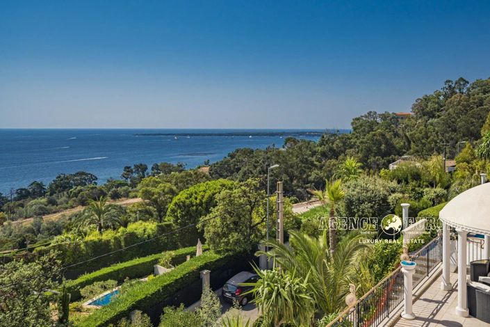 Image No.21-5 Bed House for sale