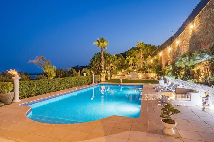 Image No.24-5 Bed House for sale