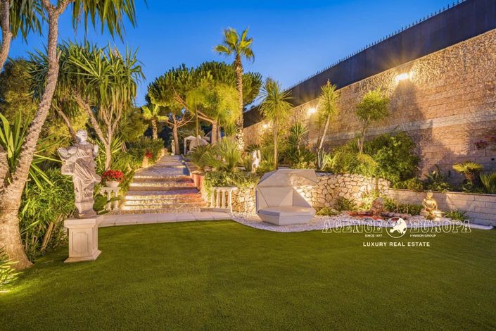 Image No.26-5 Bed House for sale