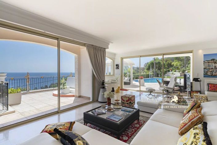 Image No.8-5 Bed House for sale