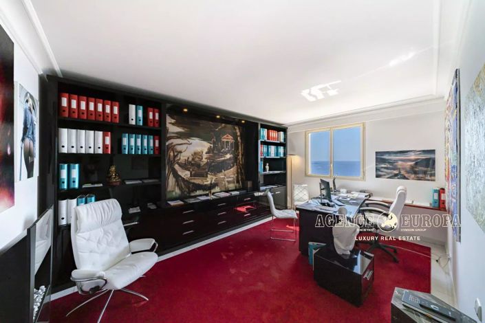 Image No.9-5 Bed House for sale