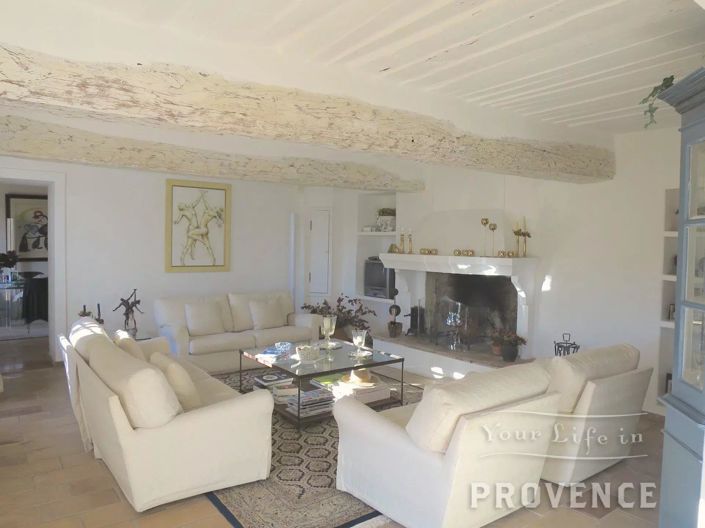 Image No.10-11 Bed House for sale