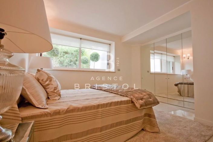 Image No.15-5 Bed House for sale