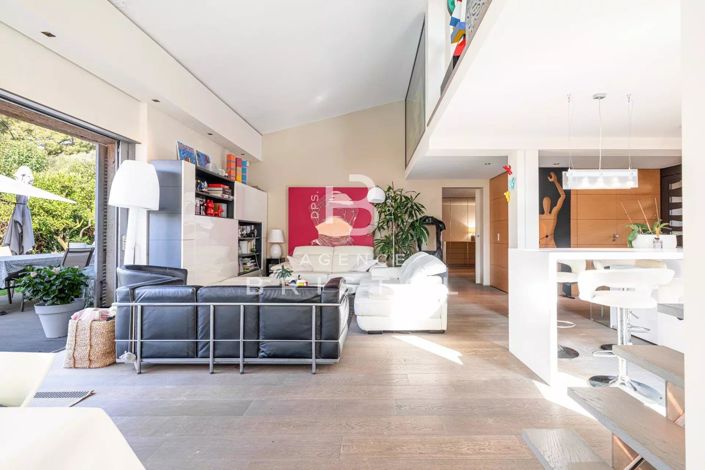 Image No.2-3 Bed House for sale