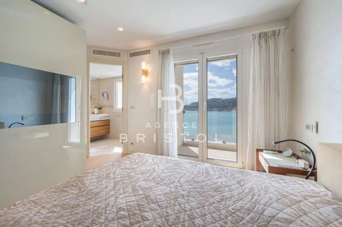 Image No.12-5 Bed House for sale