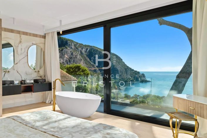 Image No.1-4 Bed House for sale