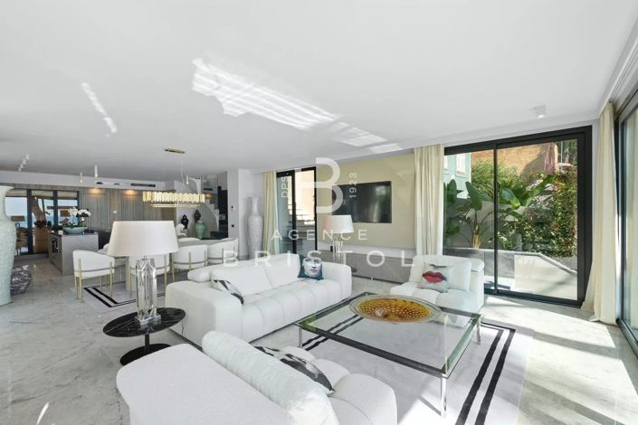 Image No.12-4 Bed House for sale