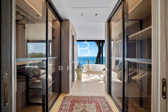 Image No.13-4 Bed House for sale