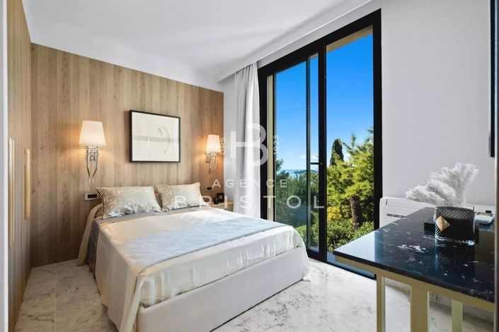 Image No.15-4 Bed House for sale