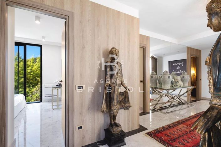 Image No.24-4 Bed House for sale