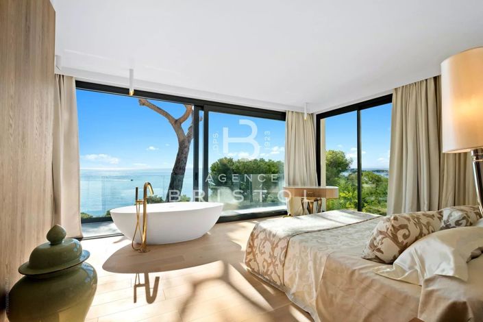 Image No.7-4 Bed House for sale