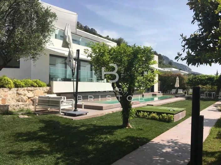 Image No.10-5 Bed House for sale