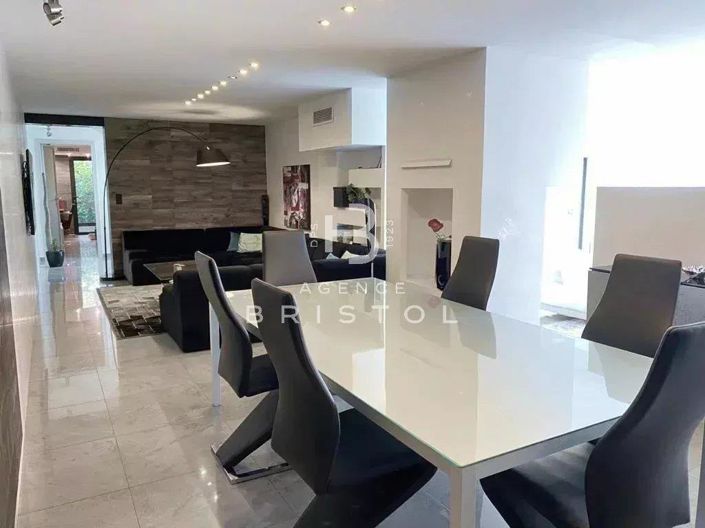 Image No.4-5 Bed House for sale