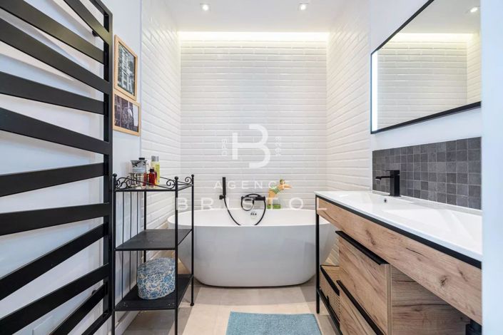 Image No.14-2 Bed Apartment for sale