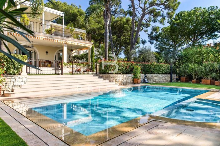 Image No.1-6 Bed House for sale