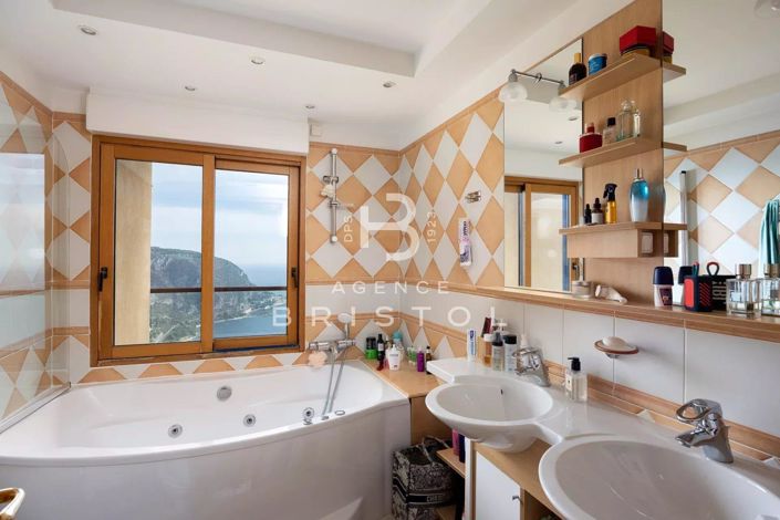 Image No.13-4 Bed House for sale