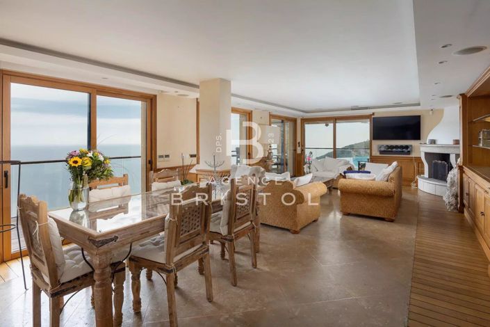 Image No.8-4 Bed House for sale