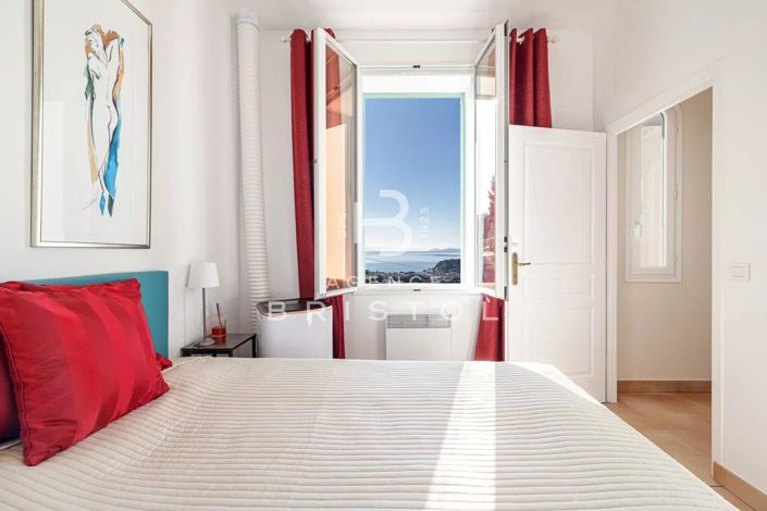 Image No.18-3 Bed Apartment for sale