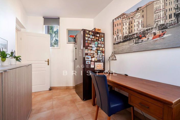 Image No.23-3 Bed Apartment for sale