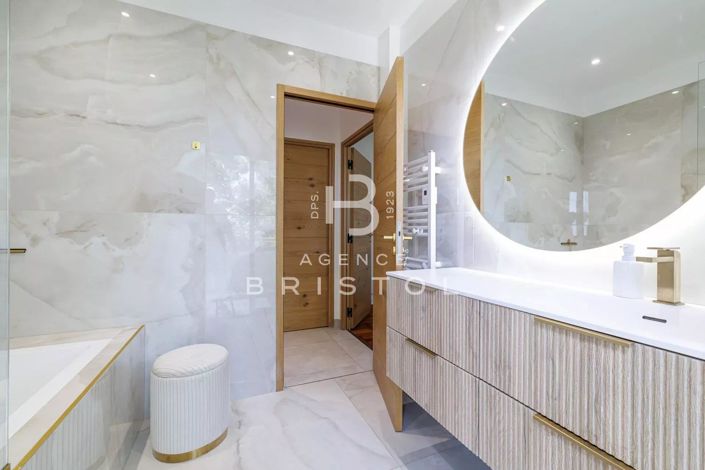 Image No.13-1 Bed Apartment for sale