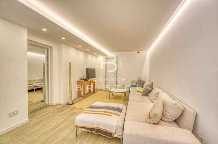 Image No.18-4 Bed House for sale