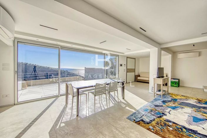 Image No.2-4 Bed House for sale