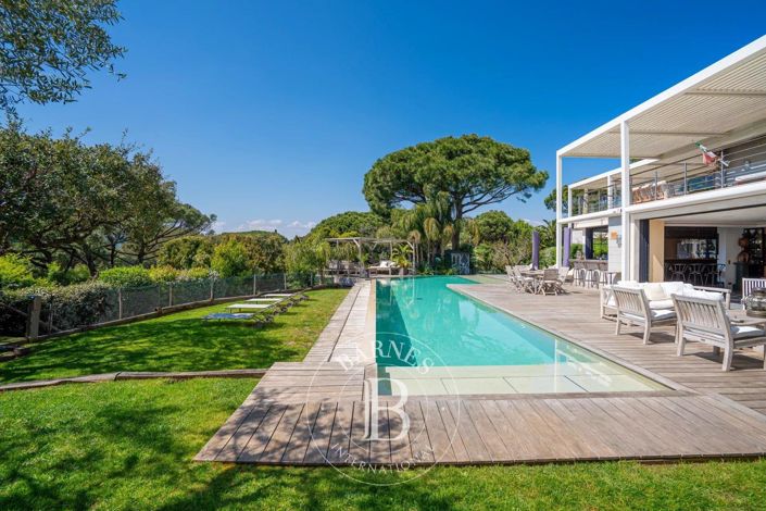 Image No.7-8 Bed House for sale