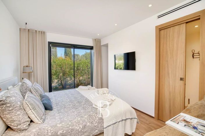 Image No.14-4 Bed House for sale