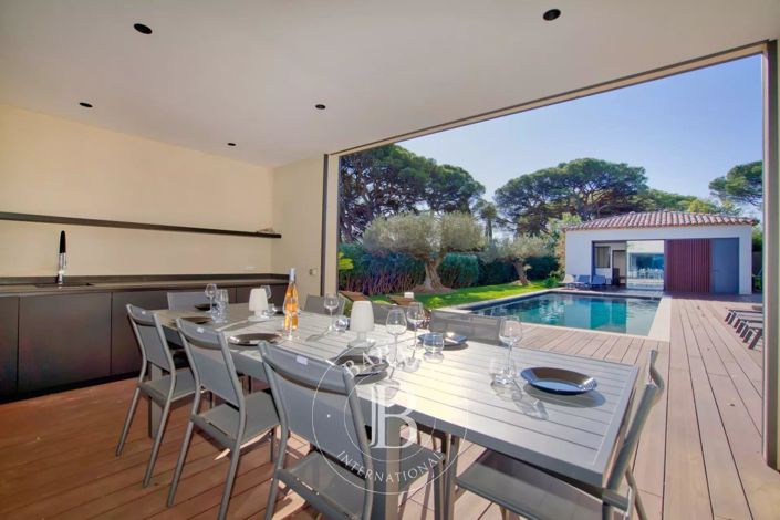 Image No.4-7 Bed House for sale