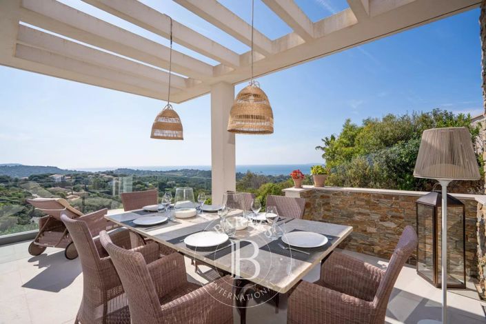 Image No.4-4 Bed House for sale