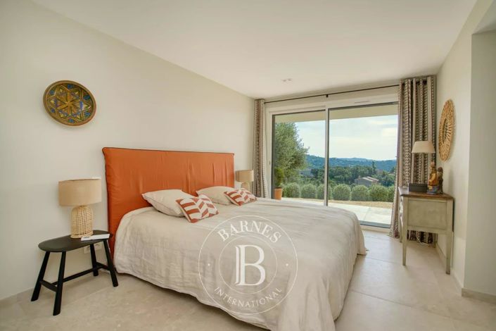 Image No.9-4 Bed House for sale