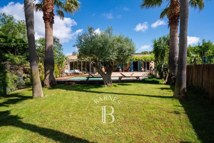 Image No.5-5 Bed House for sale