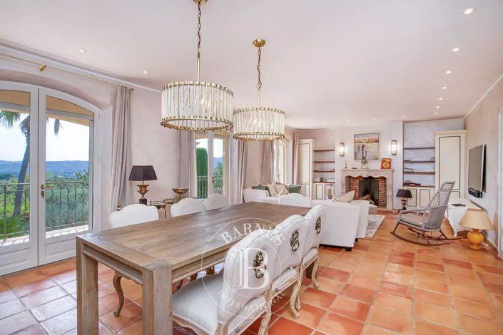 Image No.14-5 Bed House for sale