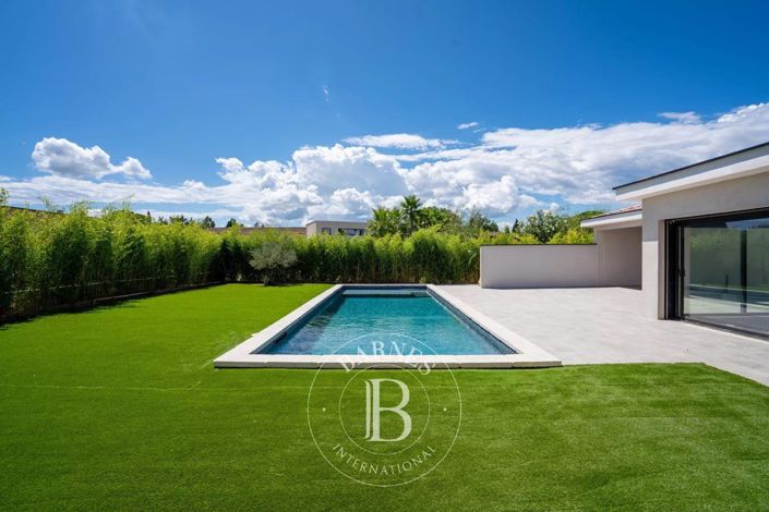 Image No.4-4 Bed House for sale