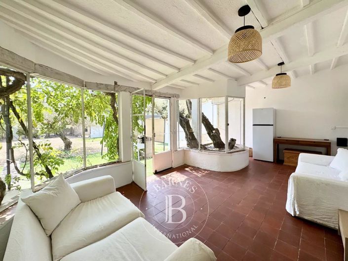 Image No.2-6 Bed House for sale