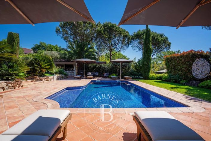 Image No.3-5 Bed House for sale