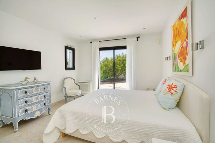 Image No.21-4 Bed House for sale