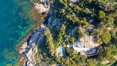 6 Bed House for sale