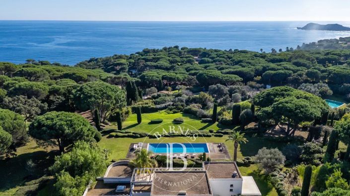 Image No.4-7 Bed House for sale