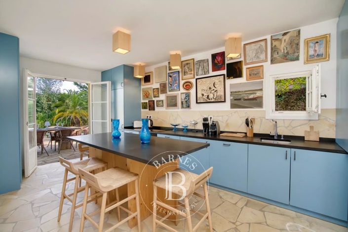 Image No.7-4 Bed House for sale