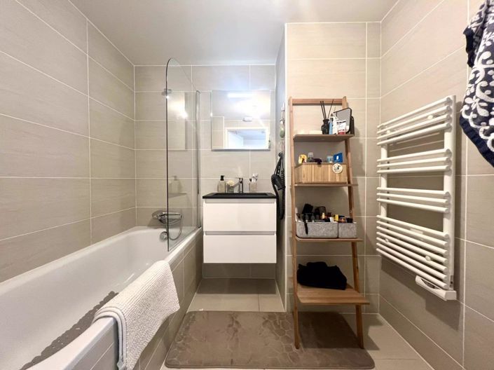 Image No.10-1 Bed Apartment for sale