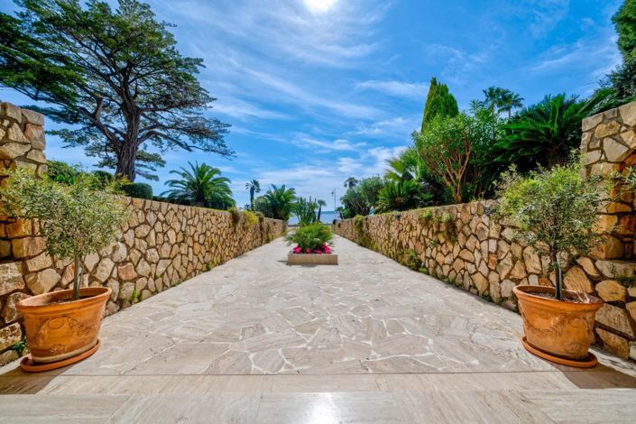 Image No.17-2 Bed Apartment for sale