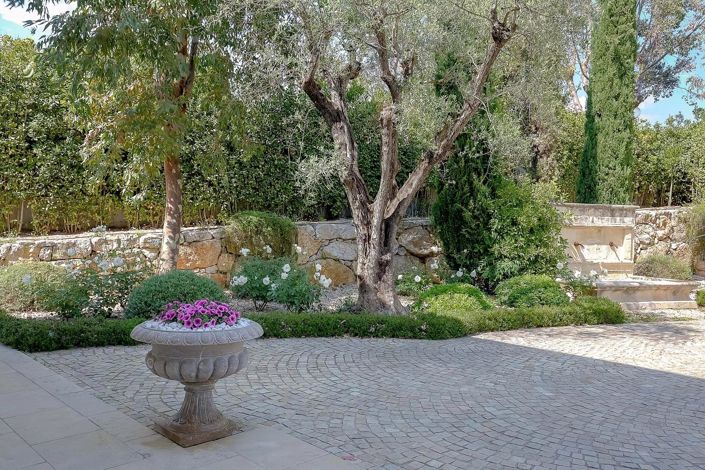 Image No.4-5 Bed House for sale