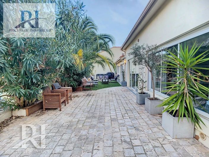 Image No.5-4 Bed House for sale