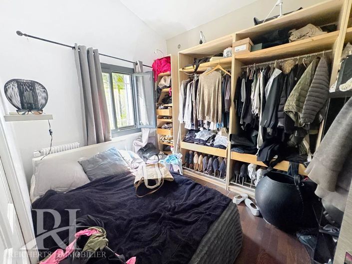 Image No.9-3 Bed House for sale