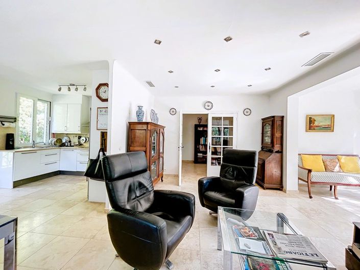 Image No.9-House for sale